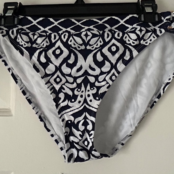 Tommy Bahama Tankini - Picture 2 of 13